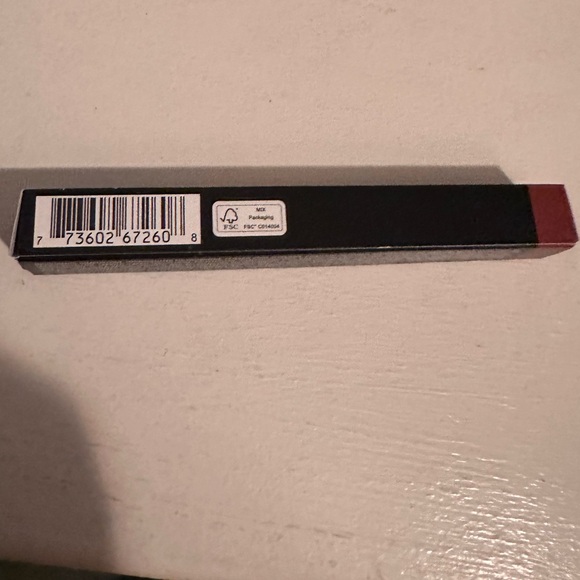 MAC Powder Kiss Velvet Blur Slim Stick NIB - Picture 4 of 6